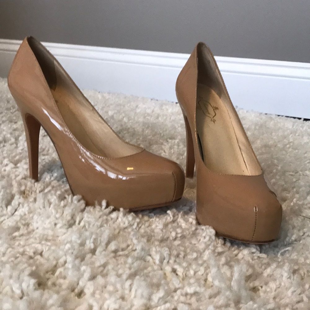 Footcandy nude paten platform pumps